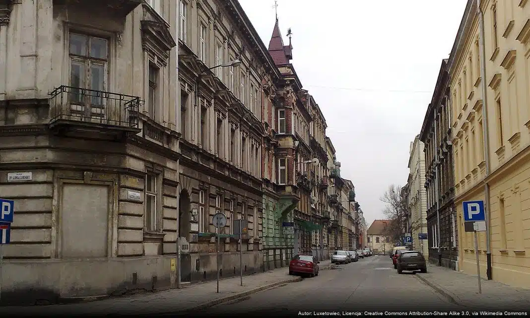 Ruch tramwajowy i autobusowy na ul. Starowiślną przywrócony